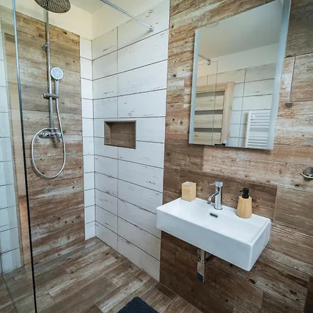 Pod Hvezdou Lejlighedshotel Krinice
